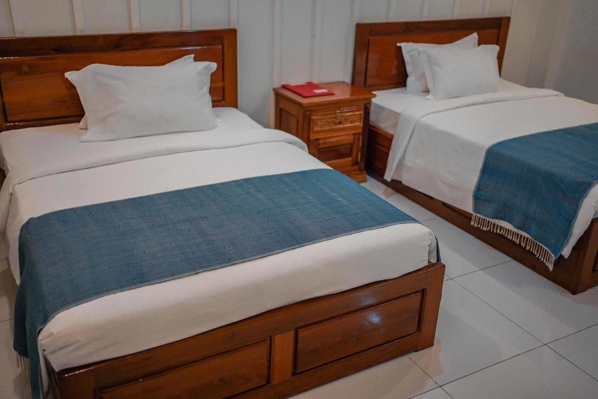 Montagne Regency Hotel Kampot Bagian luar foto