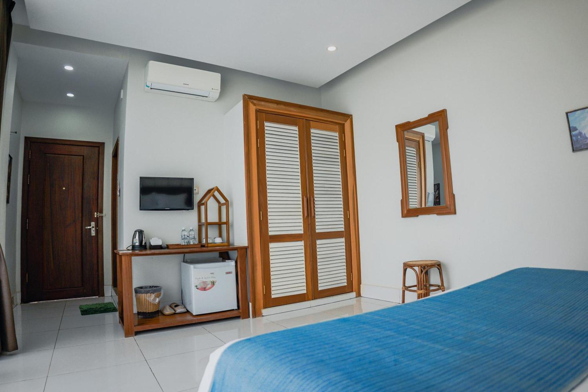 Montagne Regency Hotel Kampot Bagian luar foto