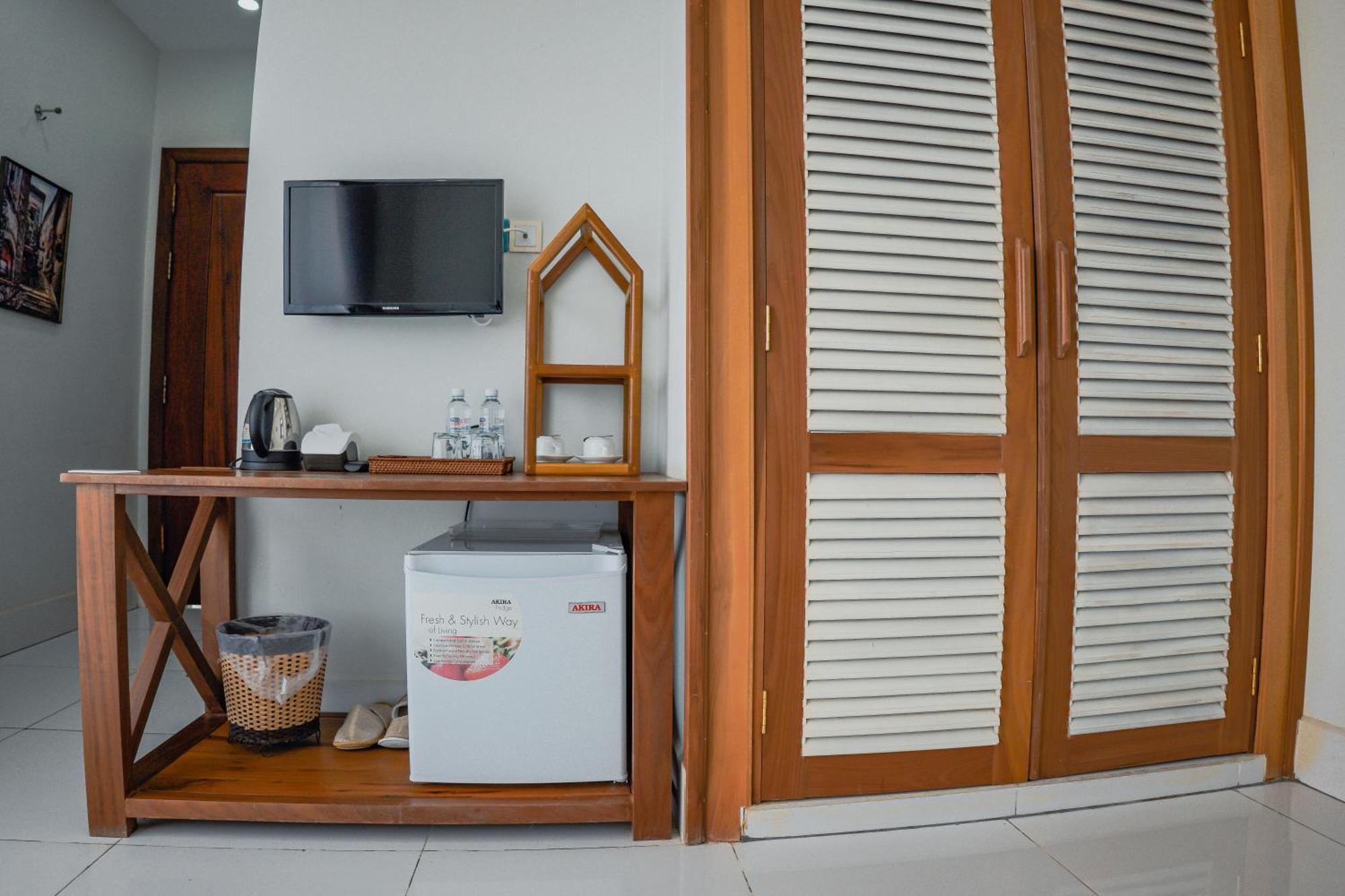Montagne Regency Hotel Kampot Bagian luar foto