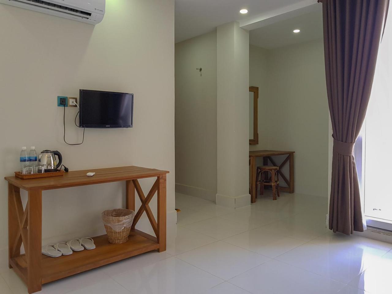 Montagne Regency Hotel Kampot Bagian luar foto