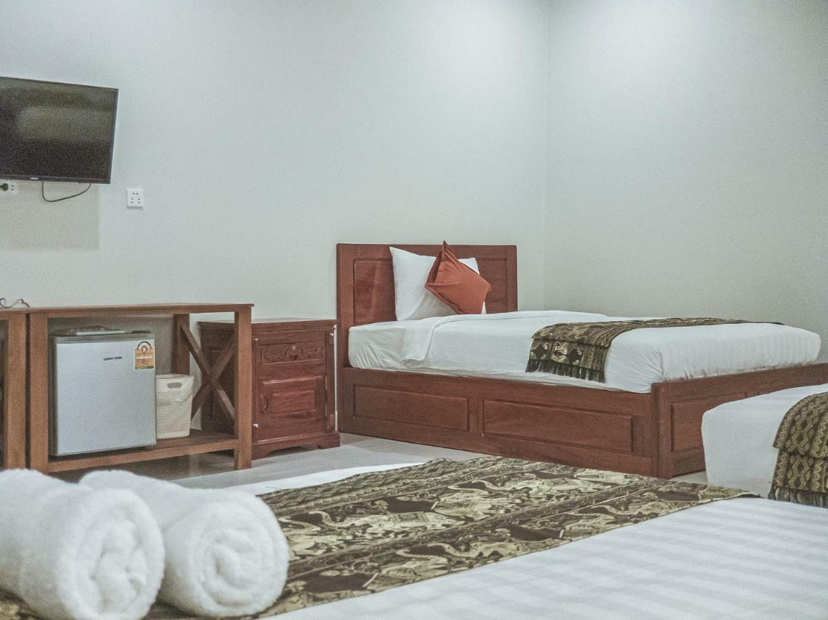 Montagne Regency Hotel Kampot Bagian luar foto