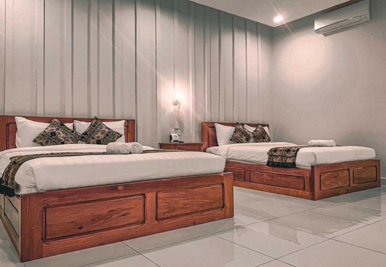 Montagne Regency Hotel Kampot Bagian luar foto