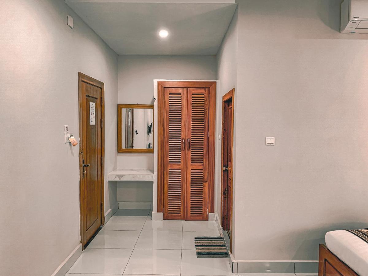 Montagne Regency Hotel Kampot Bagian luar foto